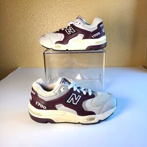 New Balance 1700 Age of Exploration Grey Red / Made in USA, Youth Size 5Y
